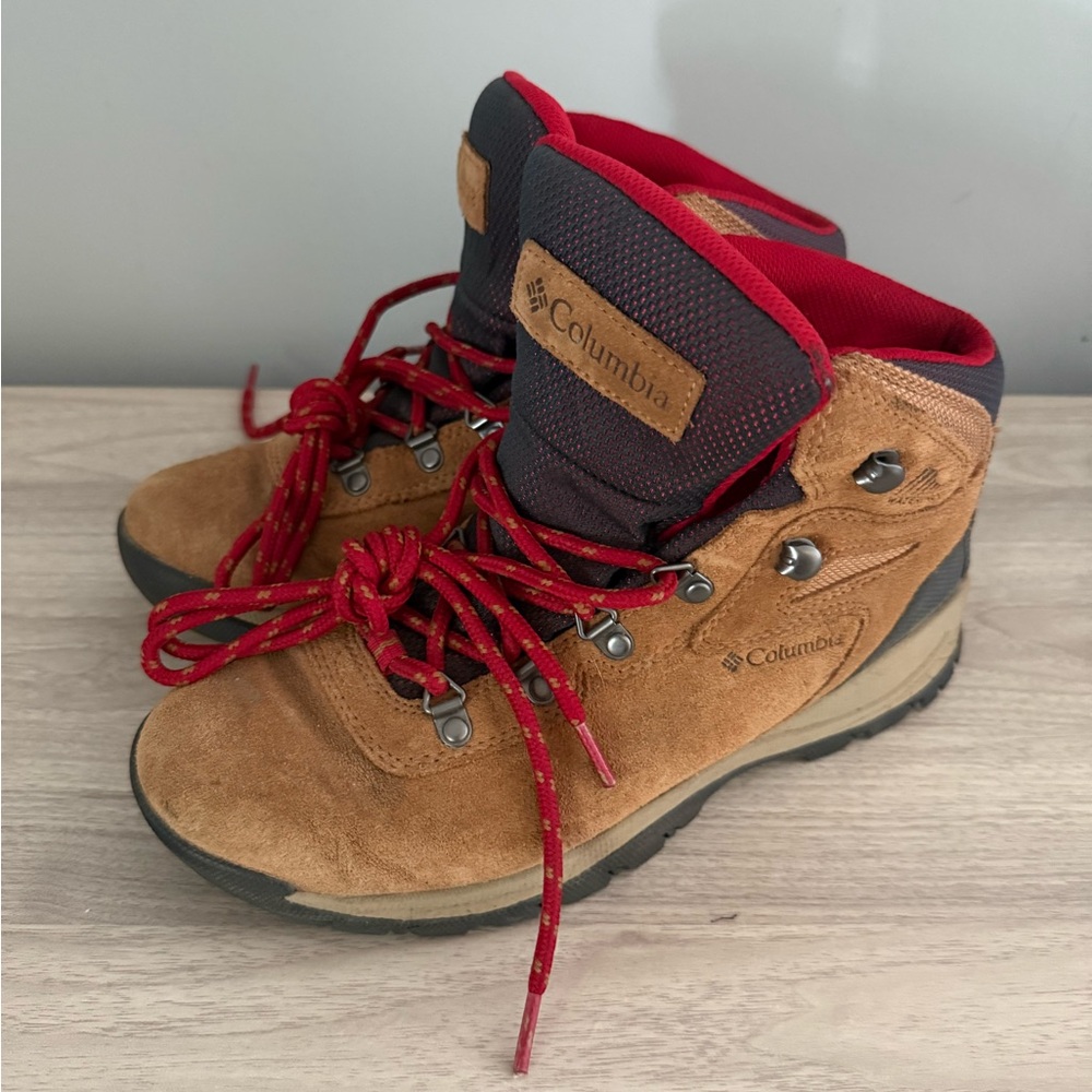 Columbia Women’s Newton Ridge™ Plus Waterproof Amped Hiking Boot